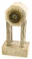 Art deco márvány óra test, hiányos, helyéből kiugró és nem működő szerkezettel, m: 39 cm