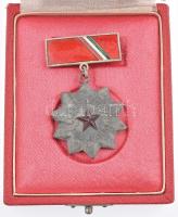 ~1960. "A kisipari szövetkezet kiváló dolgozója" fém kitüntetés mellszalag nélkül T:2,2-