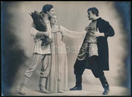 cca 1940 Az orosz balett előadása, 1 db vintage fotó, ezüst zselatinos fotópapíron, 21x28,2 cm