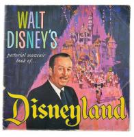 cca 1955-1960 Walt Disney's pictorial souvenir book of Disneyland / Az első Disneyland vidámpark képes ismertető füzete, angol nyelven, tűzött papírkötés, kissé sérült