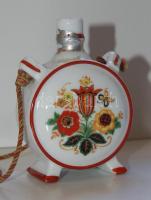 Kis méretű Zsolnay porcelán kulacs, vállra akasztható kis kötelével, virág díszítéssel és 10cm-es magassággal
