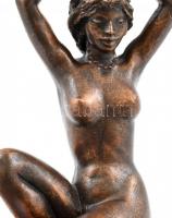 Rácz Edit (1936- ): Akt. Bronzírozott műanyag, képcsarnokos címkével, hibátlan, jelzett, m:22cm