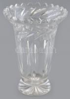 Ólomkristály váza, gazdagon csiszolt kristály, kopásnyomokkal, csorbával. m:15cm