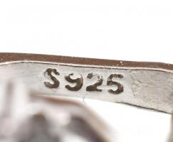 Ezüst(Ag) lila köves fülbevalópár, gyűrűvel és függővel, jelzett, bruttó: 9,6 g