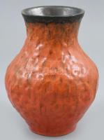 Retró kerámia váza, jelzés nélkül, kopásnyomokkal, m: 21,5cm