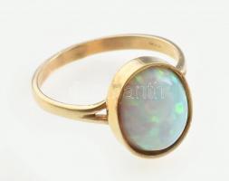 Arany (Au) 14K opálköves gyűrű, jelzett, méret: 55, bruttó: 3,1 g