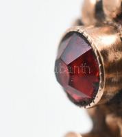 Arany (Au) 14K köves fülbevalópár, jelzett, h: 1,5 cm, bruttó: 2,5 g