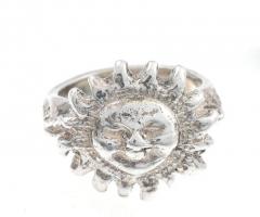 Ezüst(Ag) napocskás gyűrű, jelzett, méret: 47, nettó: 6,8 g