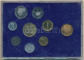 Ausztria 1980. 2gr-20Sch (8xklf) + Hauptmünzamt emlékérem, forgalmi sor, karcos műanyag tokban T:PP  Austria 1980. 2 Groschen - 20 Schilling (8xdiff) + Hauptmünzamt commemorative coin, coin set in scratched plastic case C:UPP
