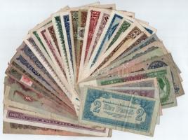 1930-1946. 34xklf Pengő bankjegytétel, közte 1945. 50P + "Vöröshadsereg Parancsnoksága" + 1945. 500P magyar "N" betű orosz "P" helyett T:II-III- közte szép papír