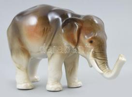 Csehszlovák porcelán elefánt, kézzel festett, jelzett, hibátlan, 20x12,5x8 cm