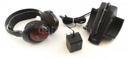 Sony vezeték nélküli fejhallgató, töltővel, adapterrel, nem kipróbált, használt állapotban, típus: MDR-RF850R