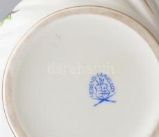 Herendi Eton mintás bonbonier, apró lepattanás a rózsán, kézzel festett, jelzett, m:10 cm, d:12 cm