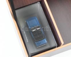 Ford Nyakkendő dobozban