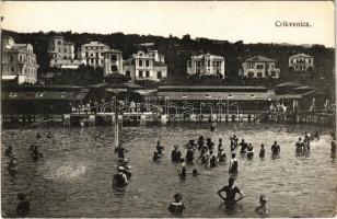 Crikvenica, Cirkvenica; strand, fürdőzők, nyaralók / beach, bathers, villas (EK)