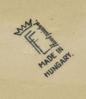 Fischer Emil (1863 - 1937): Teáskanna. Pálinkás Béla (1880-?), népi motívummal, mázas fajansz, kézze...