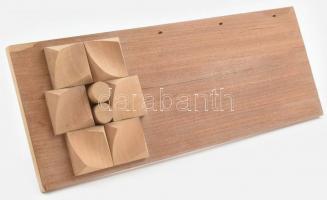 Csóti Gábor (1935-): Geometrikus kompozíció. Asztali fa naptártartó. Jelzés nélkül. 14x37,5cm