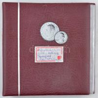 Numis műbőr gyűrűs album, benne 12db berakólappal, összesen 393 klf méretű érme számára, használt állapotban