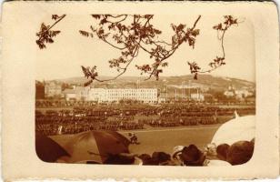 1910 Budapest I. Vérmező, óriási katonai díszszemle Horthy Miklós előtt felsorakozva. photo