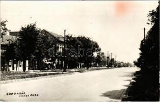 Budapest XXIII. Soroksár, utca, villamospálya, üzletek. Vagács Foto, photo