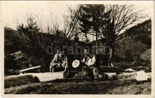 Borsai látkép, erdélyi favágók / Transylvanian lumberjacks