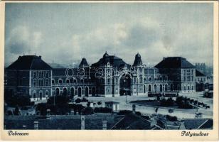 Debrecen, pályaudvar, vasútállomás, villamos, autók