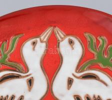 Tormscosl jelzéssel: Gólyás dísztál. Színes mázakkal festett kerámia. Peremén apró restaurálás. D: 3...