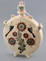 Népies mázas kerámia kulacs, kézzel festett, jelzett, kis mázrepedésekkel, 27x20 cm