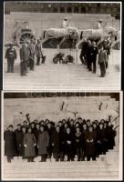 cca 1937 Budapest, koszorúzás a lovas tüzérek hősi emlékművénél, 4 db fotó, 17,5×23 cm