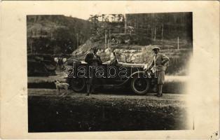 Tátra, Vysoké Tatry (?); Dr. Janny Géza, a M. kir. ménesbirtok kisbéri kórházának igazgató főorvosa, automobillal és kutyával / director of the Hungarian stud farm hospital. photo (lyukak / pinholes)