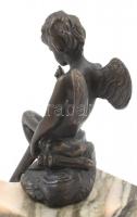 Angyal. Puttó. Bronz szobor, márvány talapzaton. Jelzés nélkül 10 cm