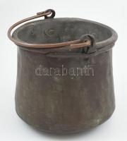 Nagy méretű vastagfalú réz üst, m: 18 cm