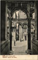 Split, Spalato; ulaz u stolnoj crkvi / ingresso del Duomo / cathedral entrance, shop