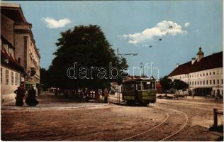 Nagyszeben, Hermannstadt, Sibiu; Hermannsplatz / Hermann tér, laktanya, villamos / square, K.u.K. military barracks, tram