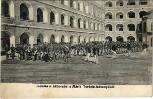 Indulás a háborúba a budapesti Mária Terézia laktanyából, katonák sorban (fl)