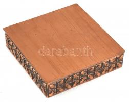 Réz retro doboz fa borítással belül: 12x12 cm