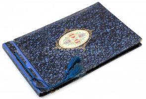 1916-1941 Családi fotóalbum, közte budapesti városképek, katonafotó, vegyes méretű fotókkal