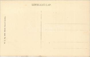 Debrecen, Kossuth utca, balról a Kölcsönsegélyző palotája, villamos, szőnyegház, üzletek. W.L. Bp. 5...