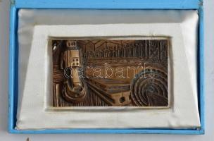 ~1970. " 'Dolgozni csak pontosan, szépen...' - KÉV-METRÓ" kétoldalas Br plakett,...