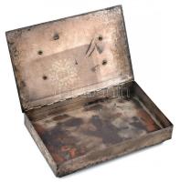 Szocreál fém doboz, kopott, sérülésekkel,12x18,5x3,5cm