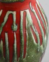 2 db Retró váza, kerámia, színes mázakkal, jelzés nélkül, kis kopásokkal, m: 30 cm cm