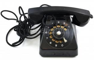Régi bakelit tárcsázós telefon, fekete színben, korának megfelelő állapotban, 18x14x11 cm