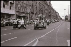 cca 1987 Budapest, motoros felvonulás és különféle motorok, 76 db vintage NEGATÍV, szabadon felhaszn...