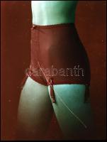 1938 és 1968 női fehérnemű divatja, 6 db vintage NEGATÍV, datálva az eredeti tároló tasakokon voltak...