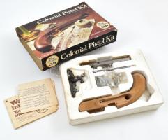 Colonial Pistol, össze szerelhető replika pisztoly, dobozában, kopásnyomokkal.