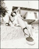 cca 1975 ,,Partiképes lányok, asszonyok" feliratú negatívos dobozból 13 db vintage NEGATÍV, szo...