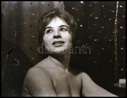 cca 1975 ,,Partiképes lányok, asszonyok" feliratú negatívos dobozból 13 db vintage NEGATÍV, szo...