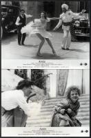 1982 ,,Annie című amerikai film jelenetei és szereplői, 7 db vintage produkciós filmfotó, ezüst zselatinos fotópapíron, 18x24 cm