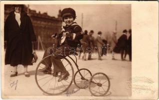 1926 Wien, Vienna, Bécs; Kisgyerek triciklin / Little boy on tricycles. J. Weitzmann photo