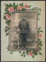 cca 1916 Magyar katona fotója, dekoratív színezett kartonon 11x15 cm